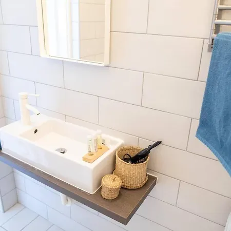 N28 Next To Andrassy Boulevard. *