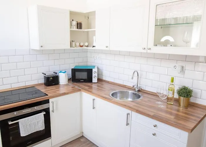 N28 Next To Andrassy Boulevard. Apartament Budapesta